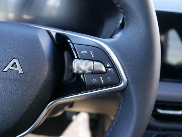 Skoda Fabia Selection 1.0 TSI*PDC-HINTEN*SMARTLINK*KEYLESS-GO*LED*BLUETOOTH*WINTERPAKET* 