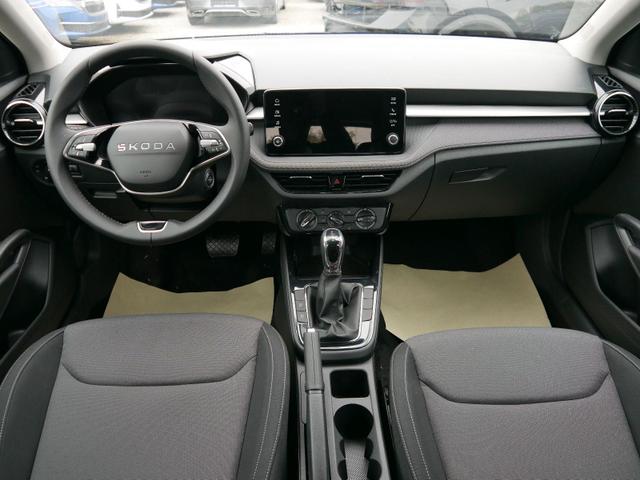 Skoda Fabia Selection 1.0 TSI DSG*NAVI-&Uuml;BER-SMARTLINK*LED*PDC-HI*SHZ*DAB*KLIMA 