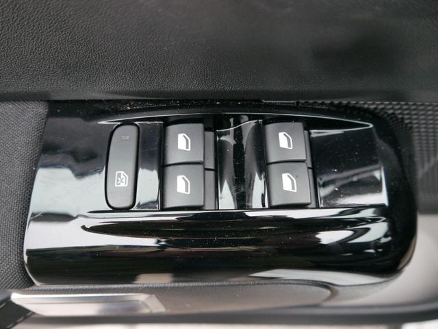 Citroen C3 83 Shine PureTech Shine*KEYLESS-GO*PDC-HINTEN*TEMPOMAT*SMARTLINK*LED*KLIMA 