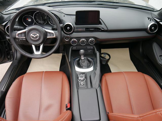 Mazda MX-5 MX-5*PDC-HINTEN*KAMERA*TEMPOMAT*SHZ*KESSY*NAVIGATIONSSYSTEM*BLUETOOTH* 