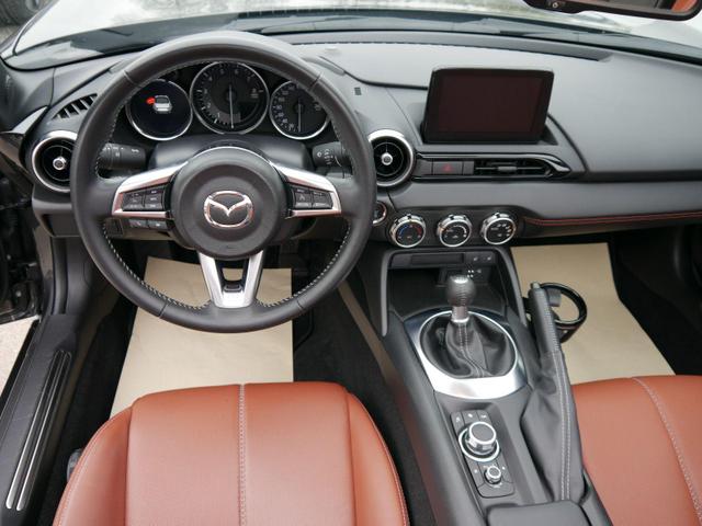 Mazda MX-5 MX-5*PDC-HINTEN*KAMERA*TEMPOMAT*SHZ*KESSY*NAVIGATIONSSYSTEM*BLUETOOTH* 