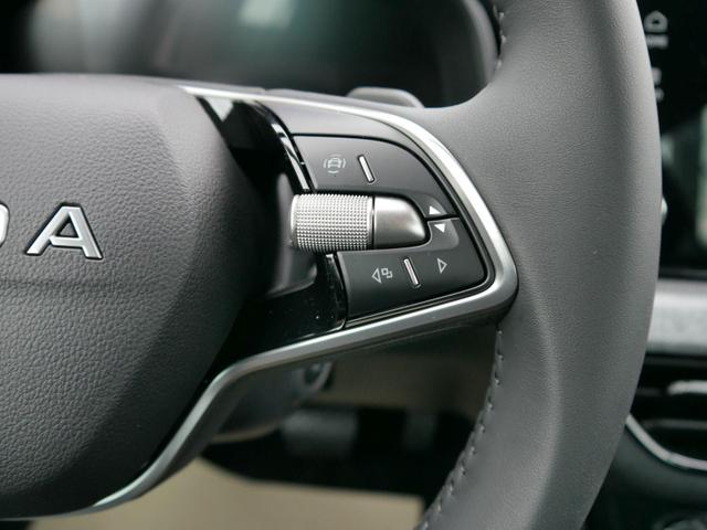 Skoda Kamiq Selection 1.0 TSI DSG*AHK-SCHWENKBAR*TEMPOMAT*PDC-HINTEN*KEYLESS-GO*SHZ* 