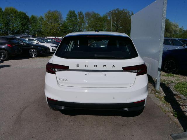 Skoda Fabia Selection 1.0 TSI DSG*NAVI-&Uuml;BER-SMARTLINK*LED*PDC-HI*SHZ*DAB*KLIMA 