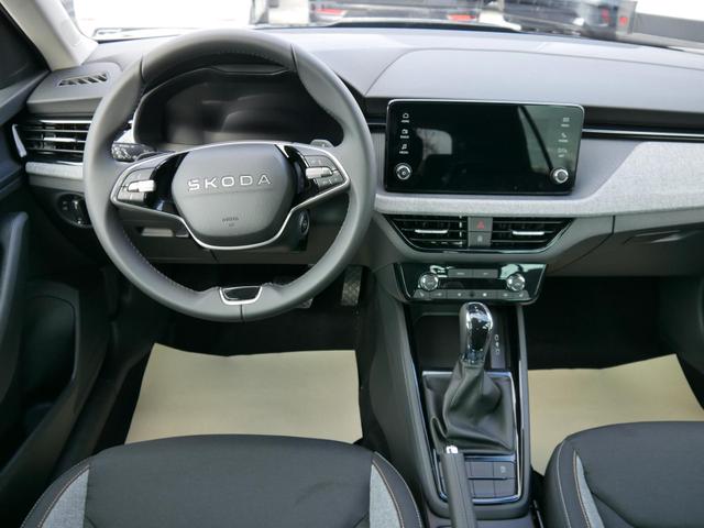 Skoda Kamiq Selection 1.0 TSI DSG*PDC-HINTEN*TEMPOMAT*SHZ*KEYLESS-GO*SMARTLINK*LED* 