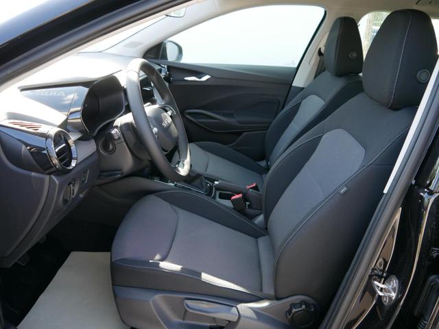 Fabia Selection 1.0 TSI *LED*PDC-HI*SMARTLINK*SHZ*BLUETOOTH*FRONT-ASSIST 