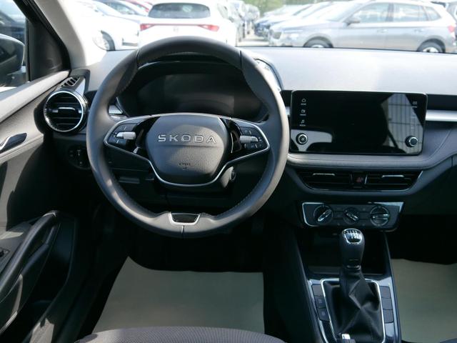 Fabia Selection 1.0 TSI *LED*PDC-HI*SMARTLINK*SHZ*BLUETOOTH*FRONT-ASSIST 
