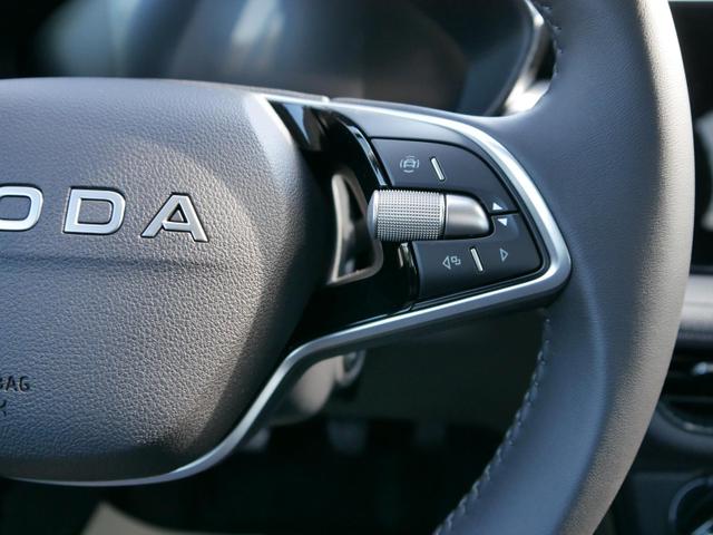 Fabia Selection 1.0 TSI *LED*PDC-HI*SMARTLINK*SHZ*BLUETOOTH*FRONT-ASSIST 