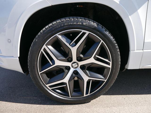 Seat Ateca FR 1.5 TSI FR*AHK-SCHWENKBAR*NAVI*LED*SHZ*PDC*KAMERA*TEMPOMAT*19-ZOLL 