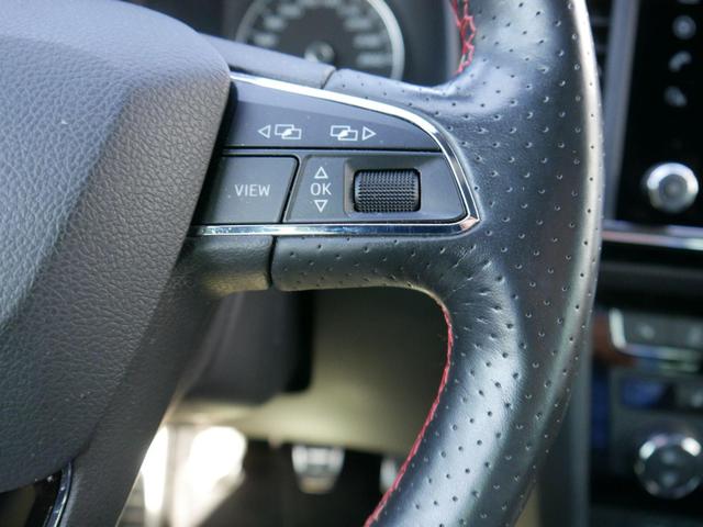 Seat Ateca FR 1.5 TSI FR*AHK-SCHWENKBAR*NAVI*LED*SHZ*PDC*KAMERA*TEMPOMAT*19-ZOLL 