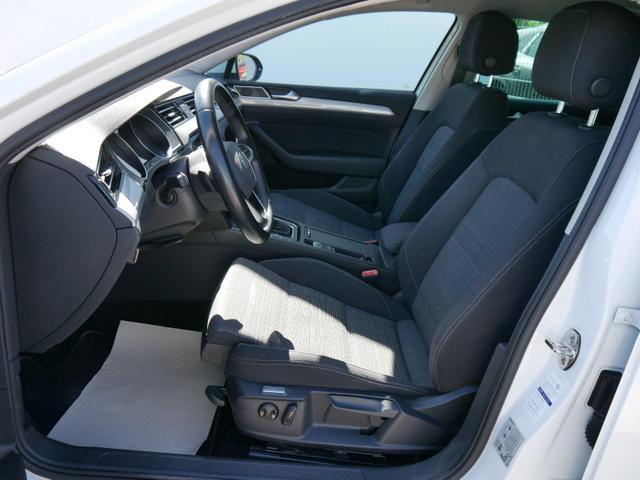 Volkswagen Passat Variant Business 2.0 TDI DPF DSG BUSINESS* ACC * AHK LED NAVI PDC KLIMAAUTOMATIK 