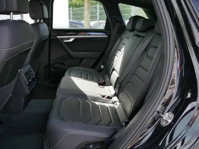 Volkswagen Touareg 3.0 V6 TDI SCR DSG 4MOTION * LEDER IQ.LIGHT 18 ZOLL PANORAMA AHK KAMERA 