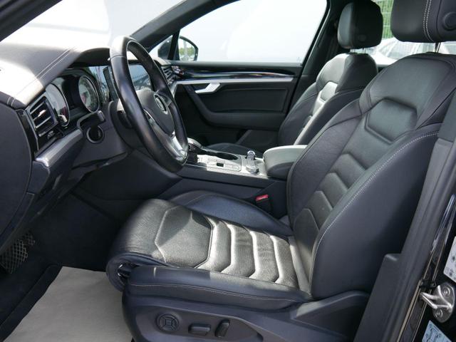 Volkswagen Touareg 3.0 V6 TDI SCR DSG 4MOTION * LEDER IQ.LIGHT 18 ZOLL PANORAMA AHK KAMERA 