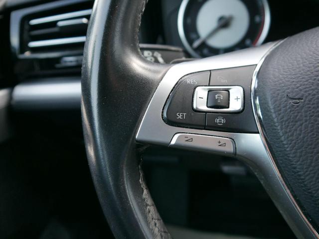 Volkswagen Touareg 3.0 V6 TDI SCR DSG 4MOTION * LEDER IQ.LIGHT 18 ZOLL PANORAMA AHK KAMERA 