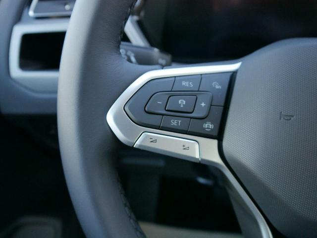 Touran Comfortline 1.5 TSI DSG COMFORTLINE*NAVI*ACC*PDC*LED*SHZ*KAMERA*7-SITZER*17-ZOLL 