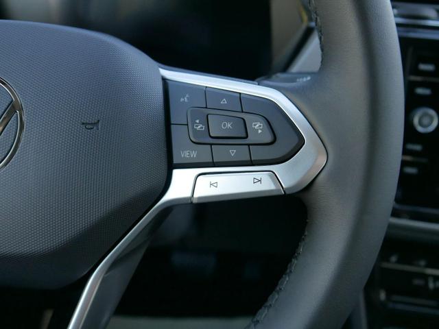 Touran Comfortline 1.5 TSI DSG COMFORTLINE*NAVI*ACC*PDC*LED*SHZ*KAMERA*7-SITZER*17-ZOLL 