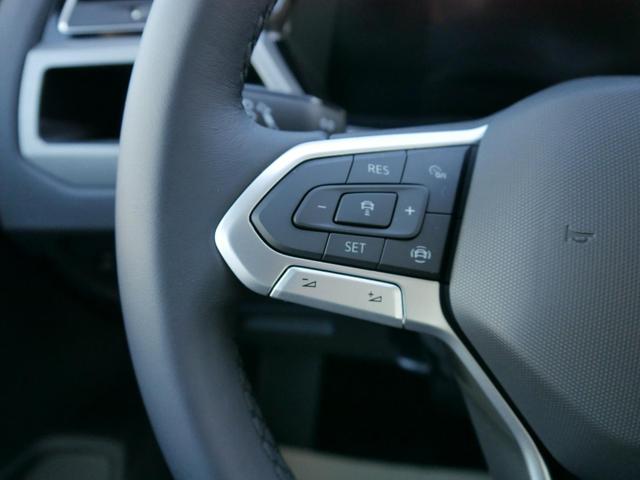 Touran Comfortline 1.5 TSI DSG COMFORTLINE*NAVI*ACC*PDC*LED*SHZ*KAMERA*7-SITZER*17-ZOLL 