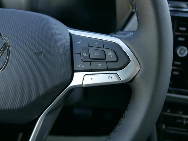 Touran Comfortline 1.5 TSI DSG COMFORTLINE*NAVI*ACC*PDC*LED*SHZ*KAMERA*7-SITZER*17-ZOLL 