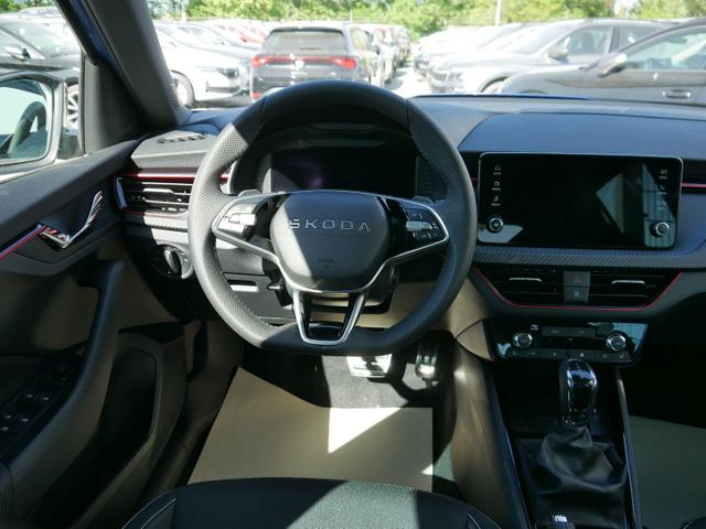 Skoda Kamiq Monte Carlo 1,5 TSI DSG *AHK-SCHWENKBAR*PDC-HINTEN*KAMERA*SHZ*KESSY*LENKRADHEIZUNG* 