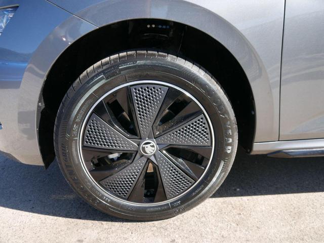 Skoda Kamiq Monte Carlo 1,5 TSI DSG *AHK-SCHWENKBAR*PDC-HINTEN*KAMERA*SHZ*KESSY*LENKRADHEIZUNG* 