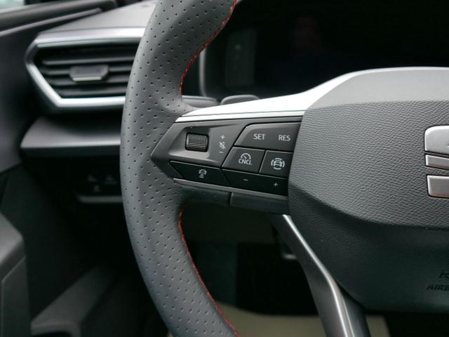 Seat Leon FR 1.5 eTSI DSG*RFK*TEMPOMAT*NAVI*KEYLESS-GO*SHZ*3-ZONE KLIMAAUTOMATIK* 