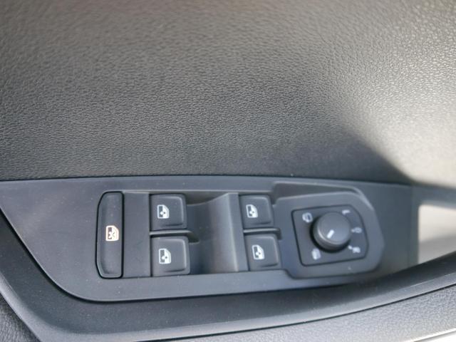 Skoda Karoq Selection 2.0 TDI DSG 4x4*AHK*PDC-HI*LED*SHZ*SMARTLINK*TEMPOMAT 