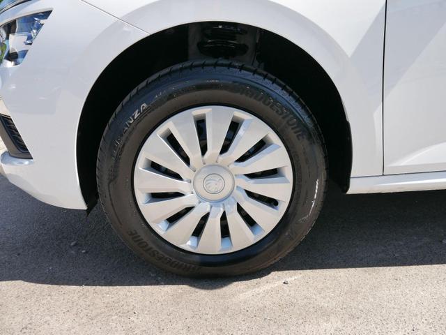 Skoda Kamiq Selection 1.0 TSI DSG*PDC-HINTEN*TEMPOMAT*SMARTLINK*SHZ*LED*KLIMAAUTOMATIK* 