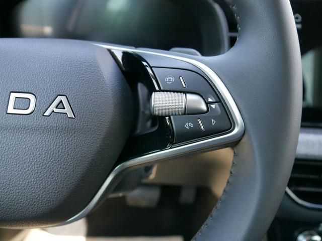 Skoda Kamiq Selection 1.0 TSI DSG*PDC-HINTEN*TEMPOMAT*SMARTLINK*SHZ*LED*KLIMAAUTOMATIK* 