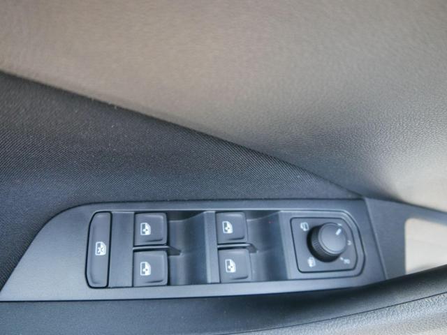 Skoda Kamiq Selection 1.0 TSI DSG*PDC-HINTEN*TEMPOMAT*SMARTLINK*SHZ*LED*KLIMAAUTOMATIK* 