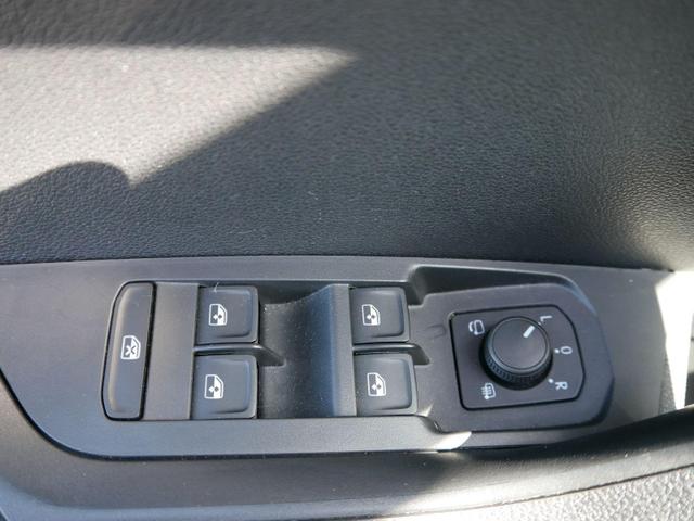 Skoda Karoq Selection 1.5 TSI DSG*ACC*PDC*KAMERA*TEMPOMAT*LED*SMARTLINK*KLIMA*RADIO*17-ZOLL 