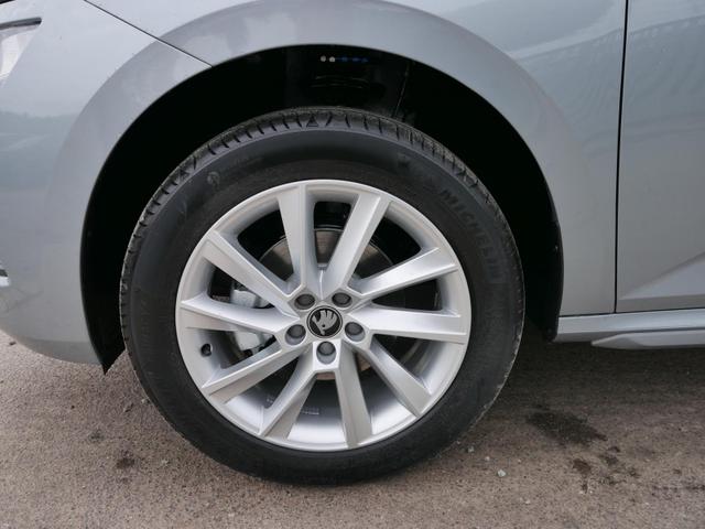 Skoda Kamiq Edition 130 Jahre Premium 1,5 TSI DSG*AHK-SCHWENKBAR*PDC*LED*KAMERA*SHZ*TEMPOMAT 