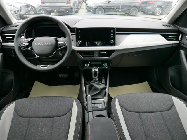 Skoda Kamiq Edition 130 Jahre Premium 1,5 TSI DSG*AHK-SCHWENKBAR*PDC*LED*KAMERA*SHZ*TEMPOMAT 