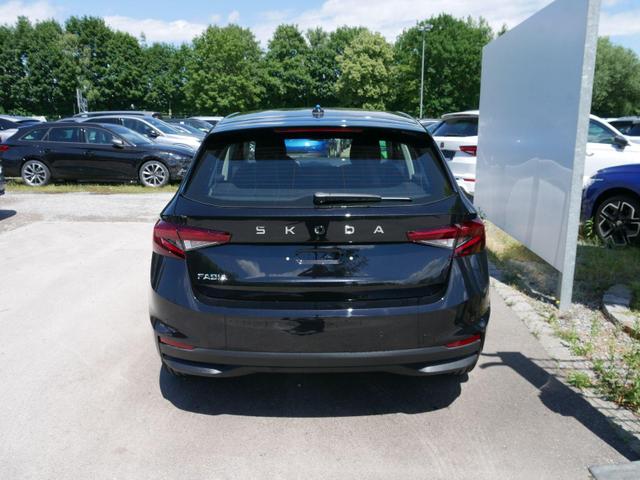 Skoda Fabia Selection 1.0 TSI *NAVI-&Uuml;BER-SMARTLINK*PDC-HI*LED*SHZ*KLIMA*RADIO 