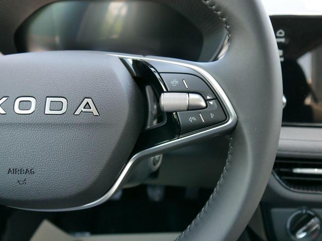 Fabia Selection 1.0 TSI *NAVI-&Uuml;BER-SMARTLINK*PDC-HI*LED*SHZ*KLIMA*RADIO 