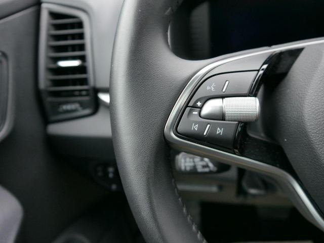 Skoda Karoq Selection 1.5 TSI DSG*ACC*PDC*KAMERA*TEMPOMAT*LED*SMARTLINK*KLIMA*RADIO*17-ZOLL 