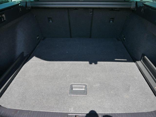 Volkswagen Passat Variant 2.0 TDI DPF DSG BUSINESS * ACC AHK LED NAVI PDC KLIMAAUTOMATIK 