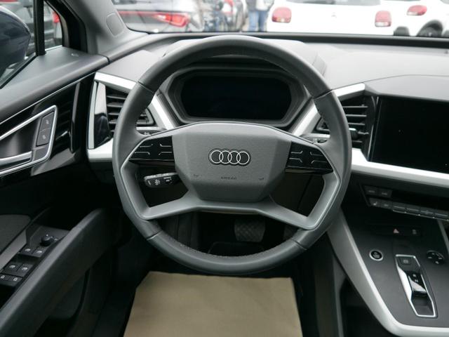 Audi Q4 e-tron 40 E-TRON*PDC-HINTEN*KEYLESS-GO*NAVI*LED*3-ZONE KLIMA* 