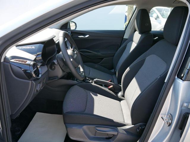 Skoda Fabia Selection 1.0 TSI *NAVI-&Uuml;BER-SMARTLINK*PDC-HI*LED*SHZ*KLIMA*RADIO 