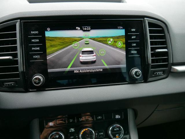 Skoda Karoq Selection 1.5 TSI DSG*ACC*PDC*KAMERA*TEMPOMAT*LED*SMARTLINK*KLIMA*RADIO*17-ZOLL 