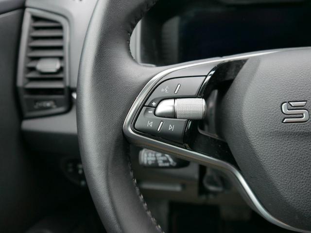 Skoda Karoq Selection 1.5 TSI DSG*ACC*PDC*KAMERA*TEMPOMAT*LED*SMARTLINK*KLIMA*RADIO*17-ZOLL 