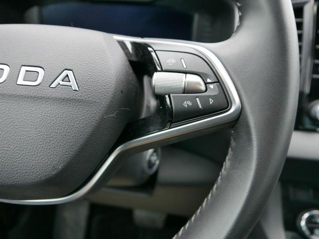 Skoda Karoq Selection 1.5 TSI DSG*ACC*PDC*KAMERA*TEMPOMAT*LED*SMARTLINK*KLIMA*RADIO*17-ZOLL 
