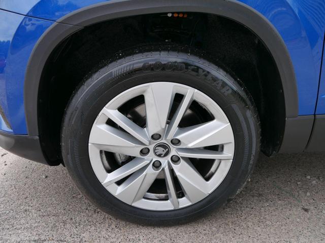 Skoda Karoq Selection 1.5 TSI DSG*ACC*PDC*KAMERA*TEMPOMAT*LED*SMARTLINK*KLIMA*RADIO*17-ZOLL 