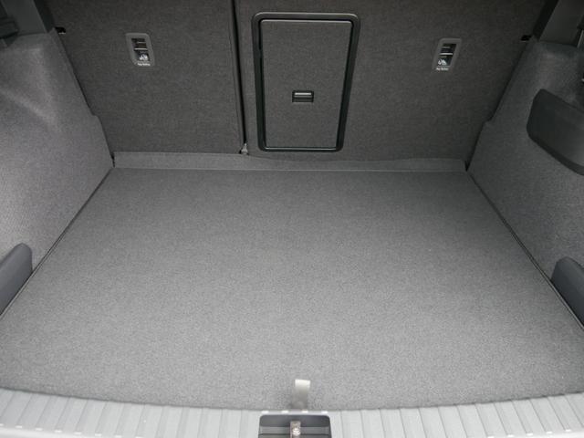 Skoda Karoq Sportline 2.0 TSI 4x4 DSG DSG*ACC*AHK-SCHWENKBAR*PDC-HINTEN*KESSY*LENKRADHEIZUNG* 