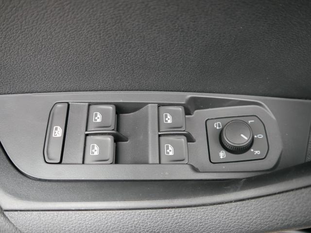 Skoda Karoq Sportline 2.0 TSI 4x4 DSG DSG*ACC*AHK-SCHWENKBAR*PDC-HINTEN*KESSY*LENKRADHEIZUNG* 