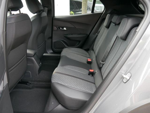Peugeot 2008 Allure 1.2*NAVI*TEMPOMAT*KLIMA*PDC*LED*BLUETOOTH*FRONT-ASSIST*17-ZOLL 