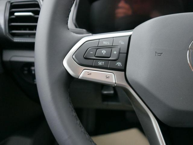 Volkswagen T-Cross LIFE 1.0 TSI DSG LIFE*IQ.LIGHT*LED-MATRIX*KAMERA*ACC*SMARTLINK*PDC*LED*SHZ*TEMPOMAT*KLIMA*17-ZOLL 
