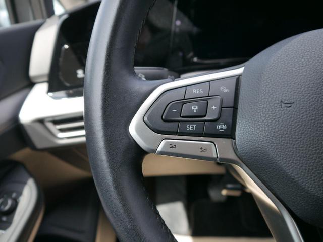 Volkswagen Golf LIFE VIII 1.5 TSI ACT * WINTERPAKET LED PARKTRONIC NAVI SITZ-& LENKRADHEIZUNG 
