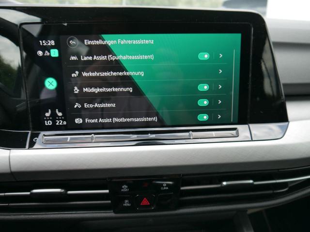 Volkswagen Golf LIFE VIII 1.5 TSI ACT * WINTERPAKET LED PARKTRONIC NAVI SITZ-& LENKRADHEIZUNG 