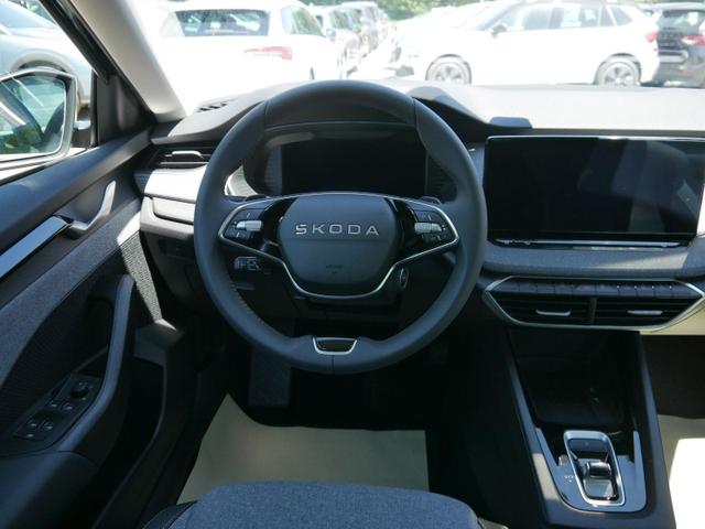 Octavia Combi Selection 2.0 TDI DSG*AHK-SCHWENKBAR*ACC*LED*PDC*SHZ*SMARTLINK 