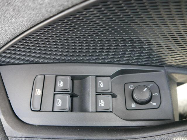 Skoda Octavia Combi Selection 1.5 TSI mHEV DSG*AHK-SCHW*ACC*PDC*LED*SHZ*SMARTLINK*KLIMA 