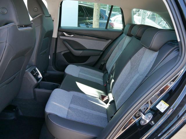 Octavia Combi Selection 1.5 TSI mHEV DSG*AHK-SCHW*ACC*PDC*LED*SHZ*SMARTLINK*KLIMA 